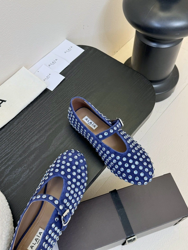 Othxr flat shoes Resilient 212490
