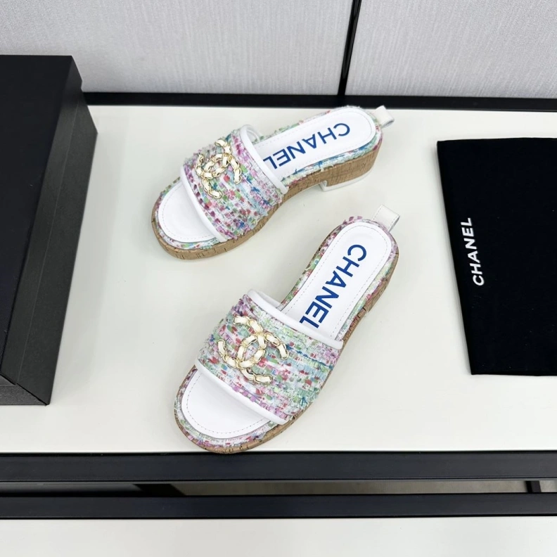 Modern Chxnxl Slippers 120137