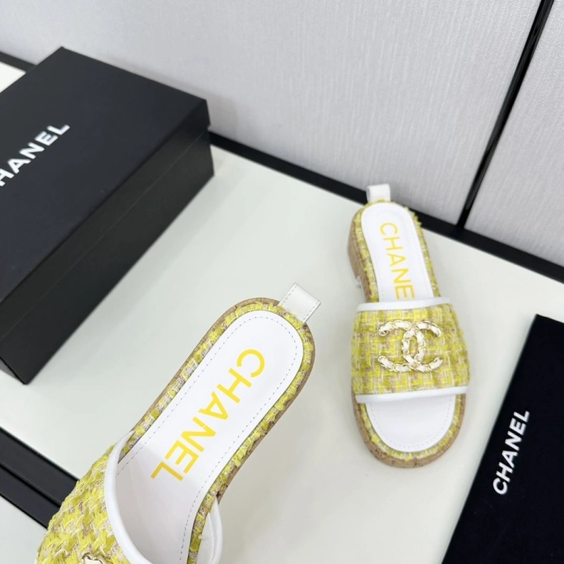Breathable Chxnxl Slippers 120133