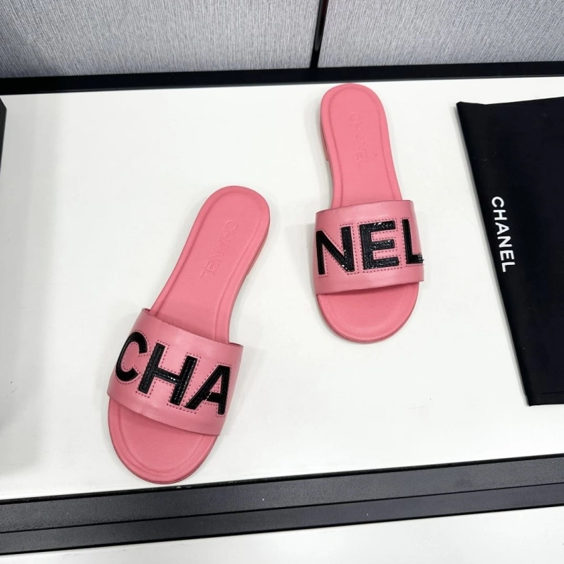 Efficient Chxnxl Slippers 120122