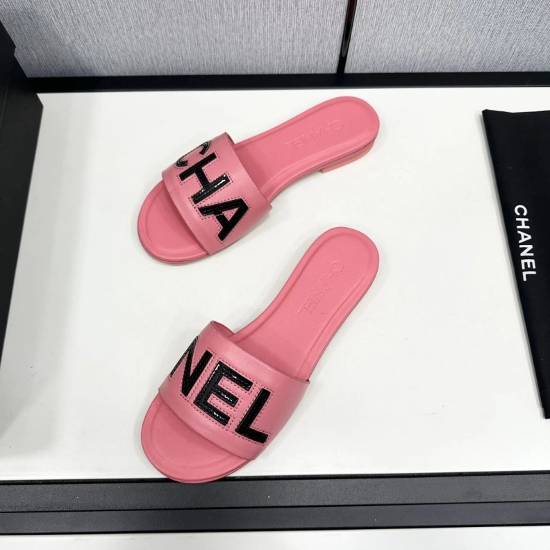 Efficient Chxnxl Slippers 120122