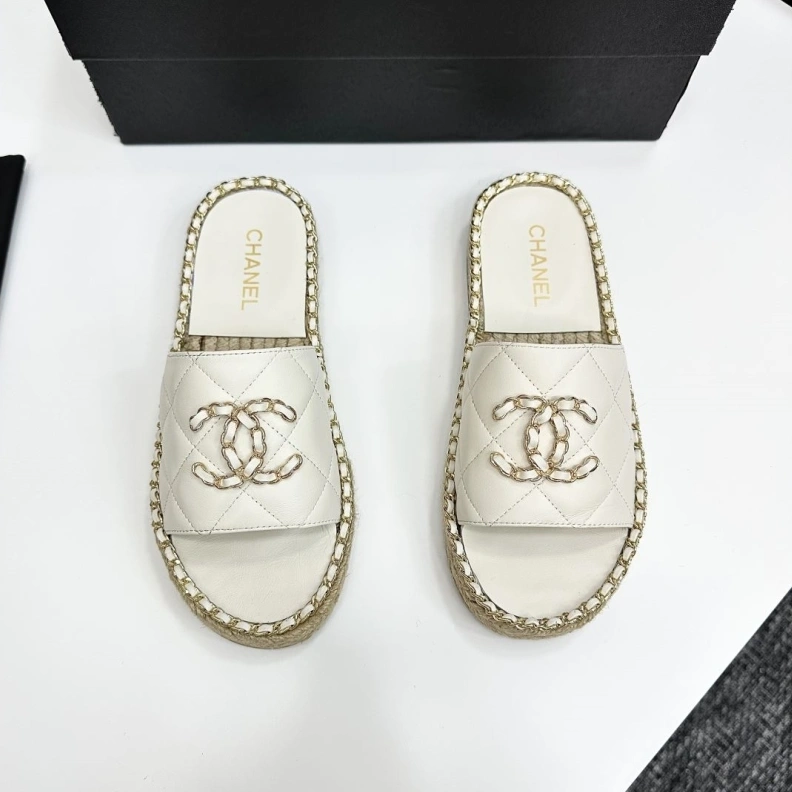 Affordable Chxnxl Slippers 120112