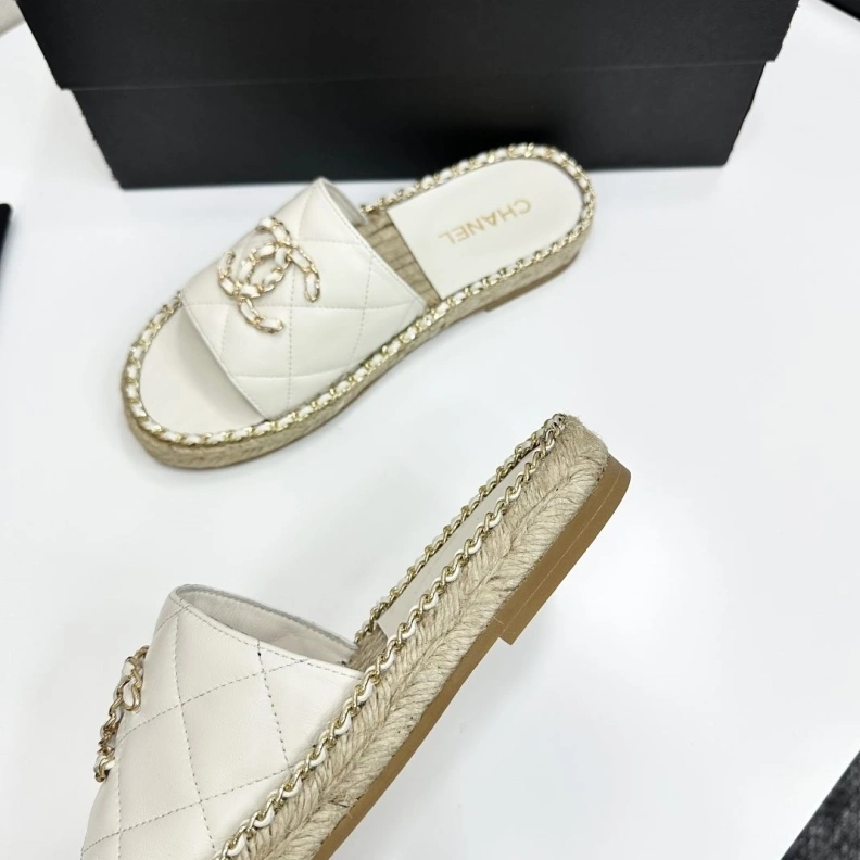Affordable Chxnxl Slippers 120112
