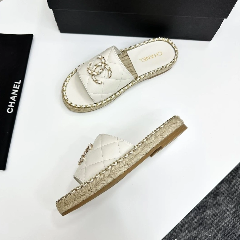 Affordable Chxnxl Slippers 120112