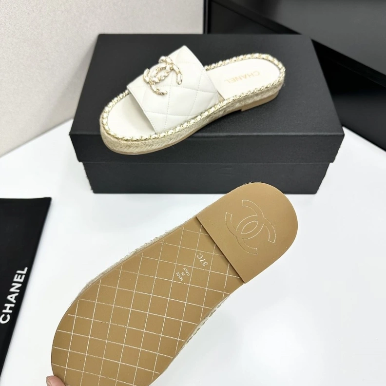 Affordable Chxnxl Slippers 120112