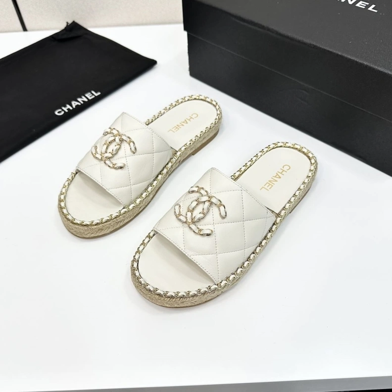 Affordable Chxnxl Slippers 120112
