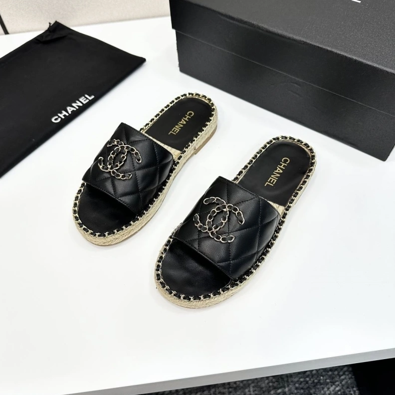 SportInspired Chxnxl Slippers 120113