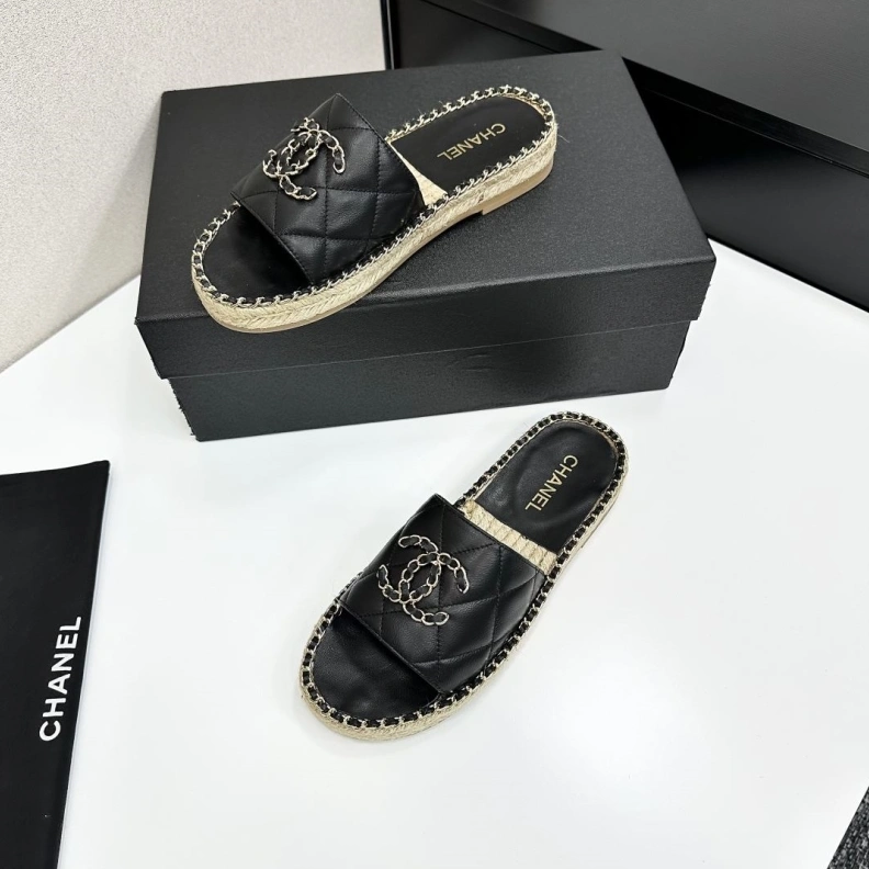 SportInspired Chxnxl Slippers 120113