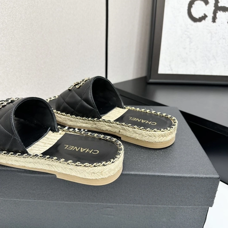 SportInspired Chxnxl Slippers 120113