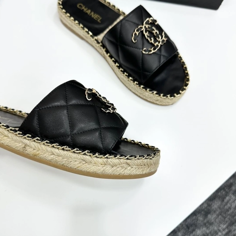 SportInspired Chxnxl Slippers 120113