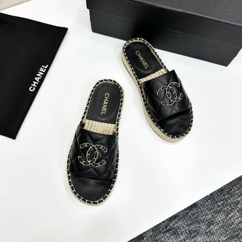 SportInspired Chxnxl Slippers 120113