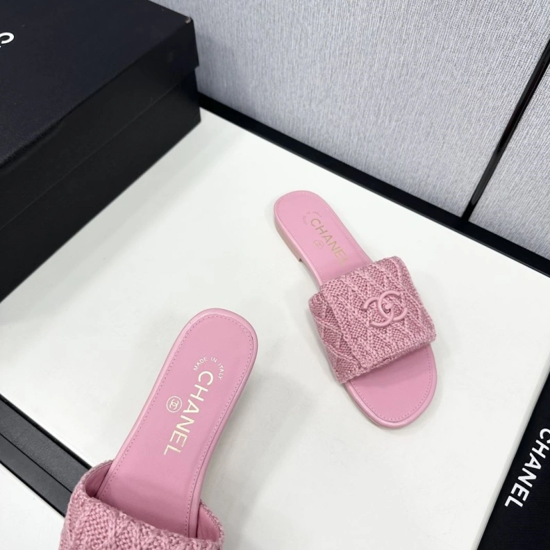 Breathable Chxnxl Slippers 120100