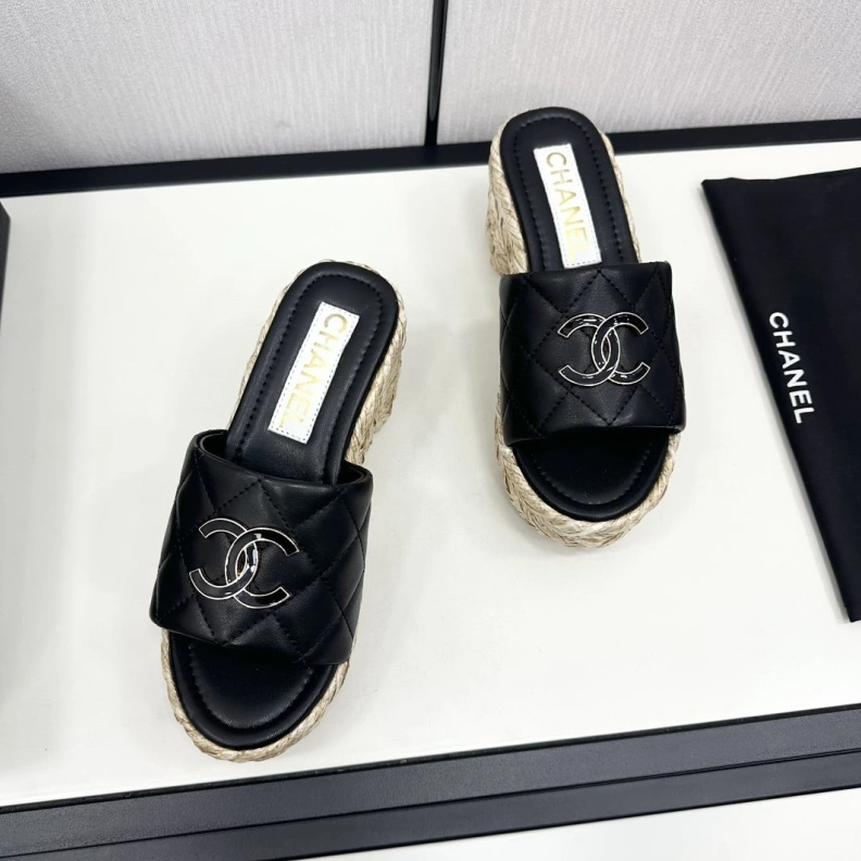 Reliable Chxnxl Slippers 120094