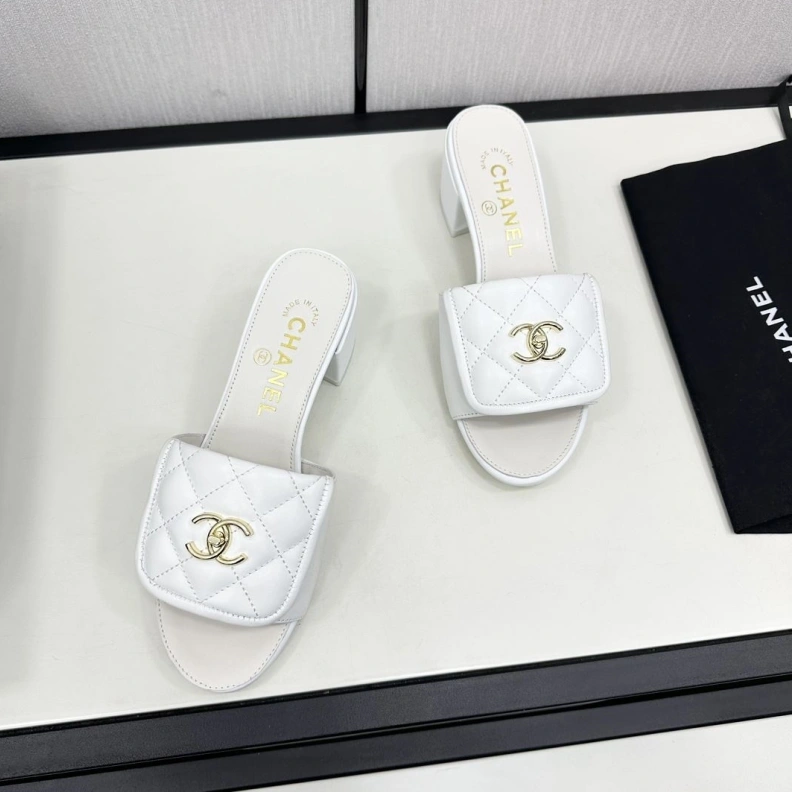Chxnxl Slippers Sophisticated 120060