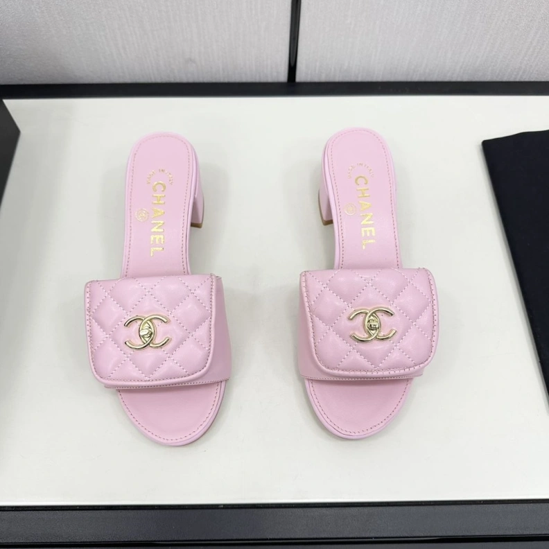 Comfortable Chxnxl Slippers 120066