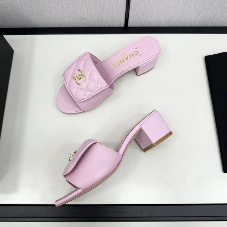 Comfortable Chxnxl Slippers 120066
