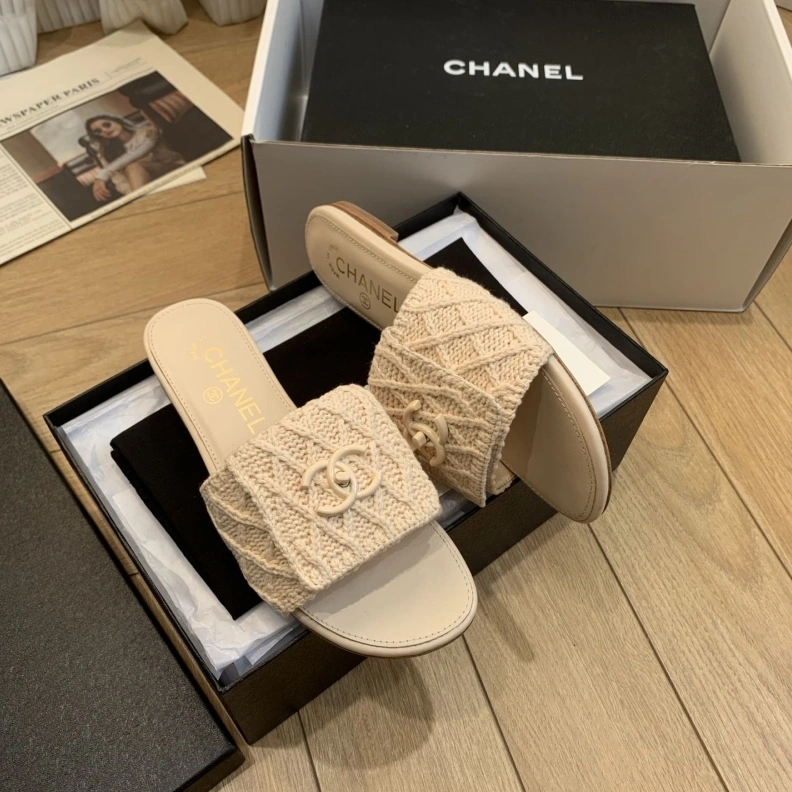 Fashionable Chxnxl Slippers 120053