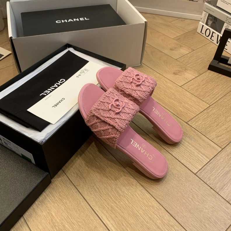 Comfortable Chxnxl Slippers 120052