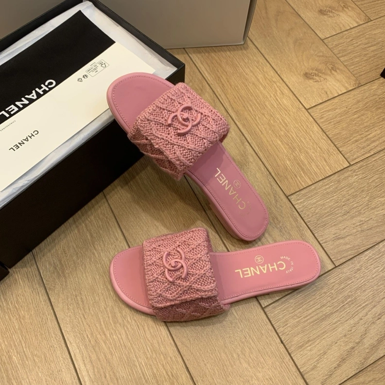 Comfortable Chxnxl Slippers 120052