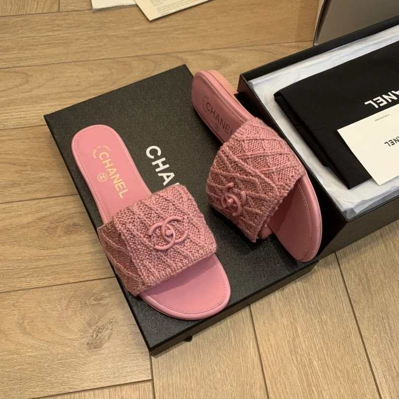 Comfortable Chxnxl Slippers 120052