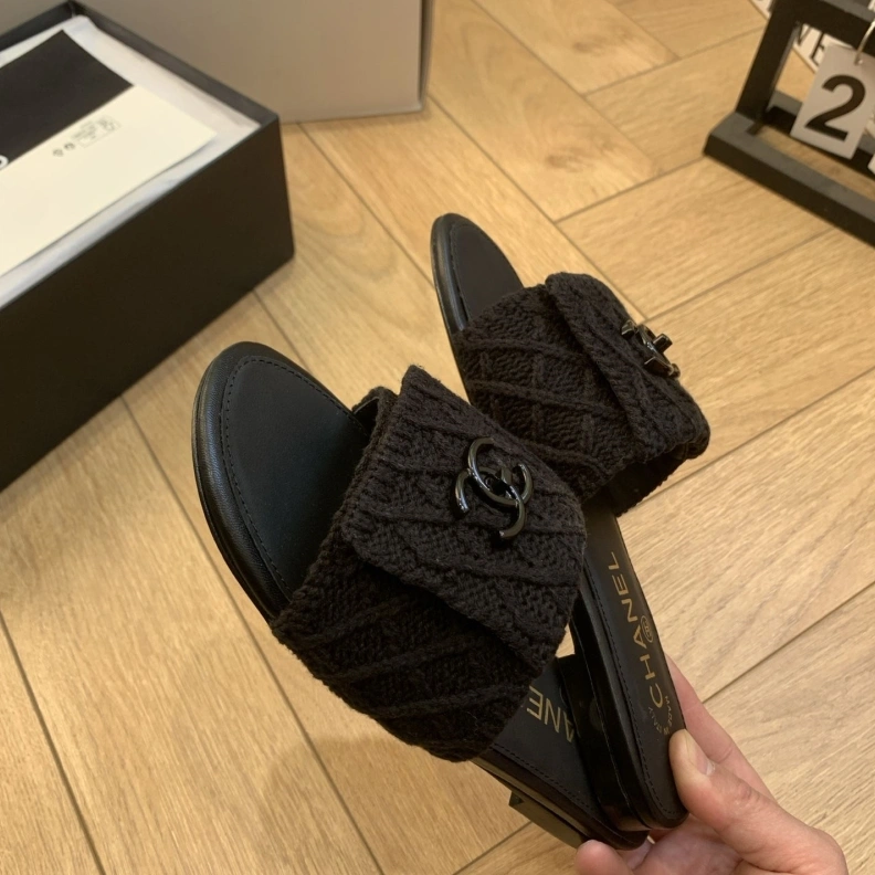 Chxnxl Slippers Classic 120058