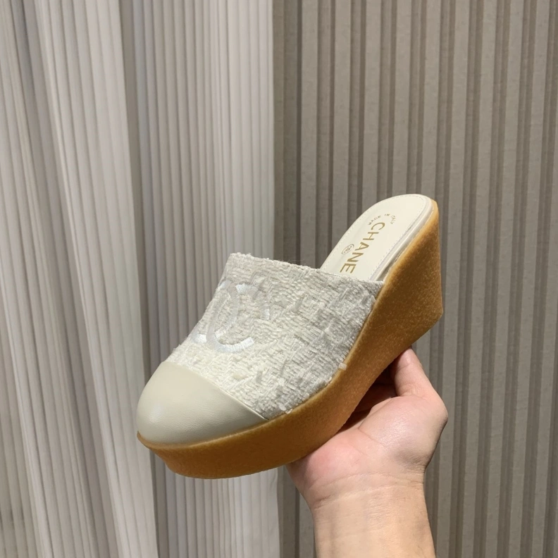 Chxnxl Slippers GoAnywhere 120048