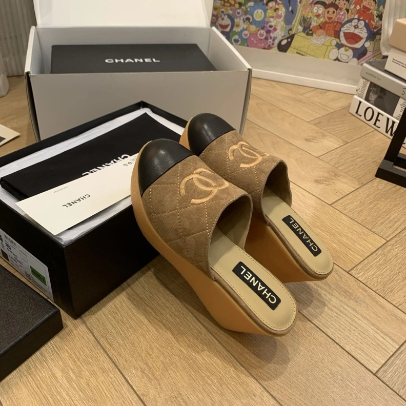 Trendy Chxnxl Slippers 120056