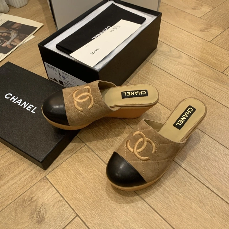 Trendy Chxnxl Slippers 120056
