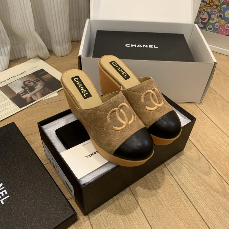 Trendy Chxnxl Slippers 120056