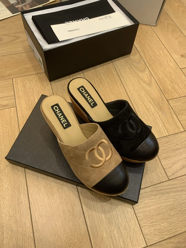 Trendy Chxnxl Slippers 120056