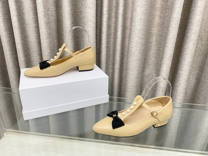 Resilient Chxnxl Flat Shoes 120988