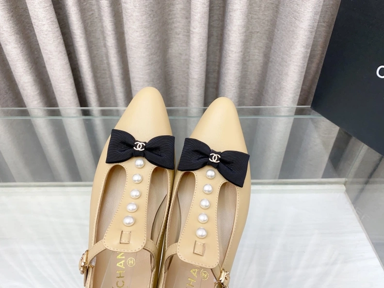 Resilient Chxnxl Flat Shoes 120988