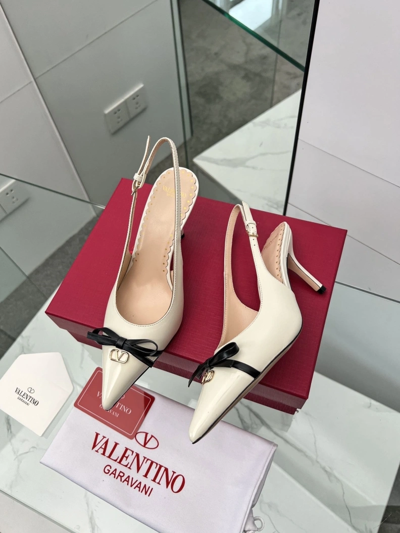 Flexible Vxlxntino Sandals 229750