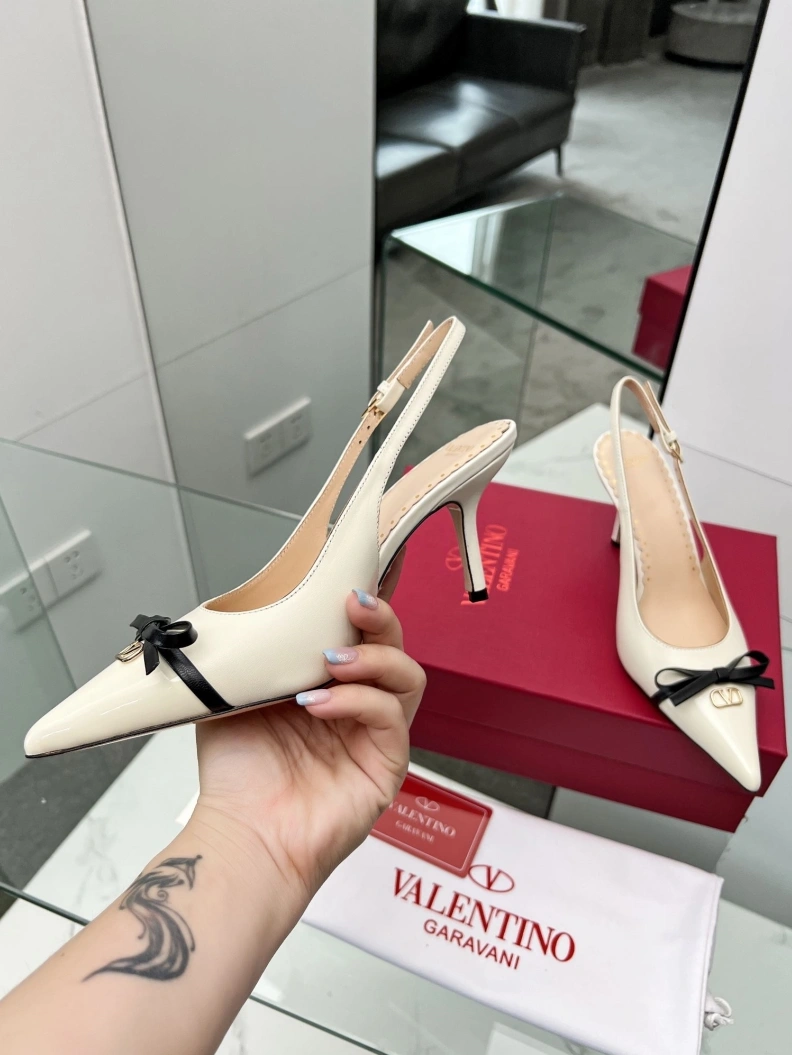 Flexible Vxlxntino Sandals 229750