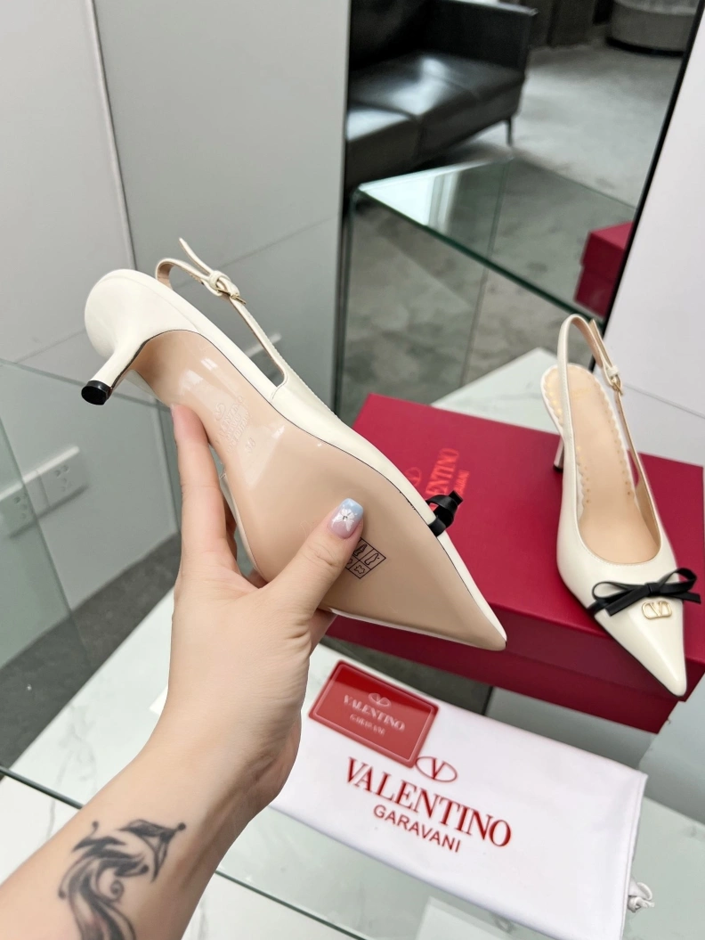 Flexible Vxlxntino Sandals 229750