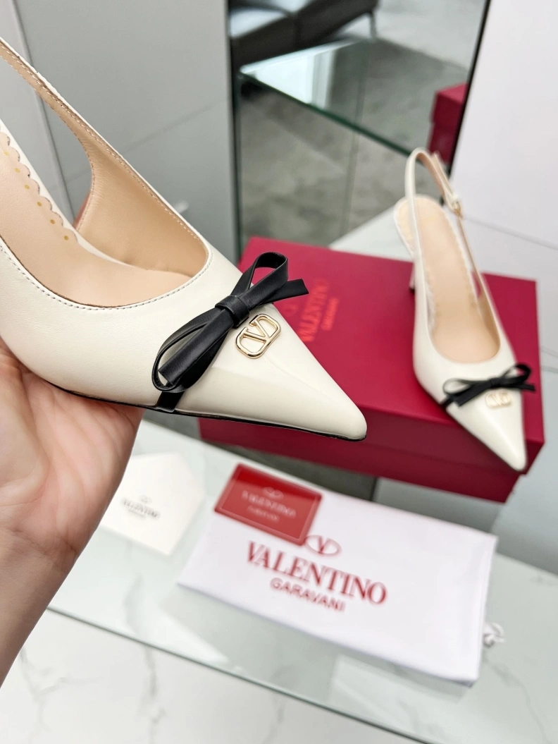 Flexible Vxlxntino Sandals 229750
