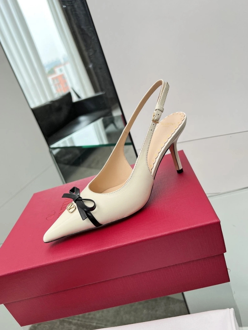 Flexible Vxlxntino Sandals 229750