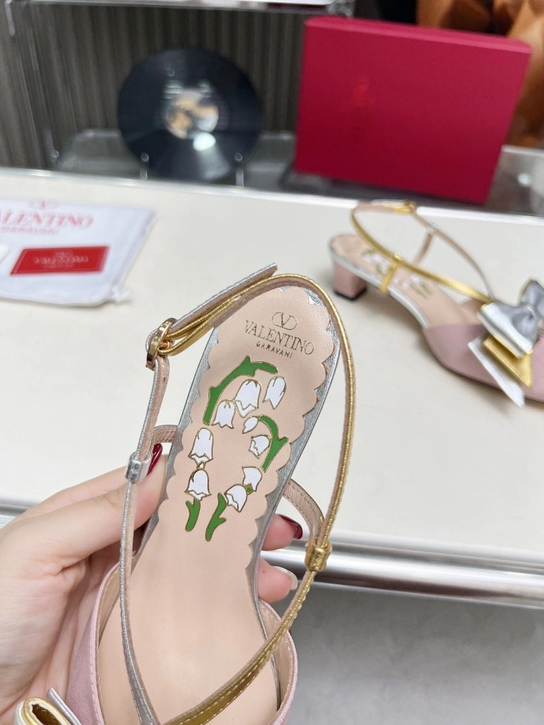 Trendy Vxlxntino Sandals 229745