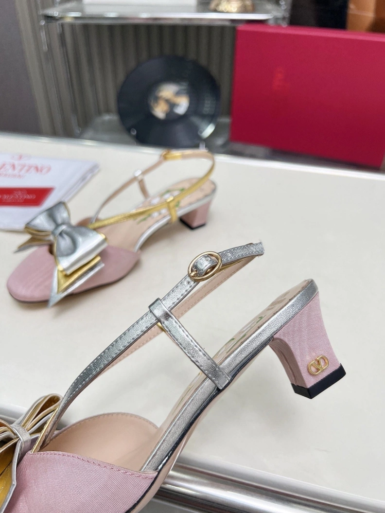 Trendy Vxlxntino Sandals 229745