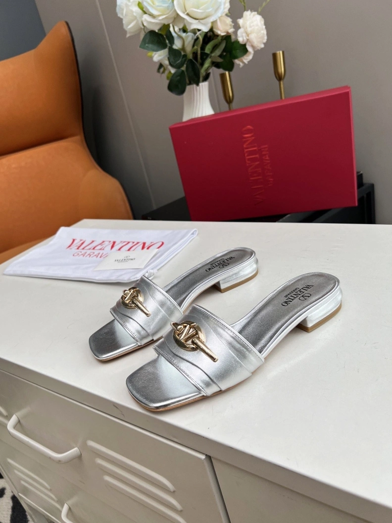 EyeCatching Vxlxntino Sandals 229735