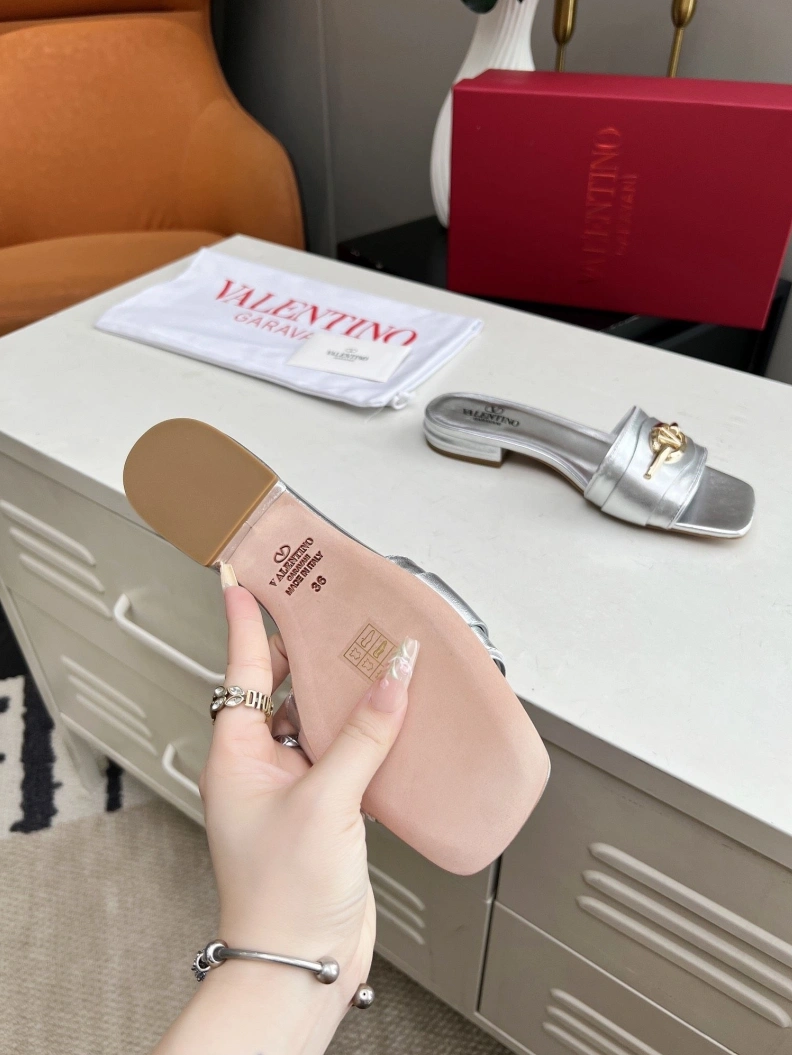 EyeCatching Vxlxntino Sandals 229735