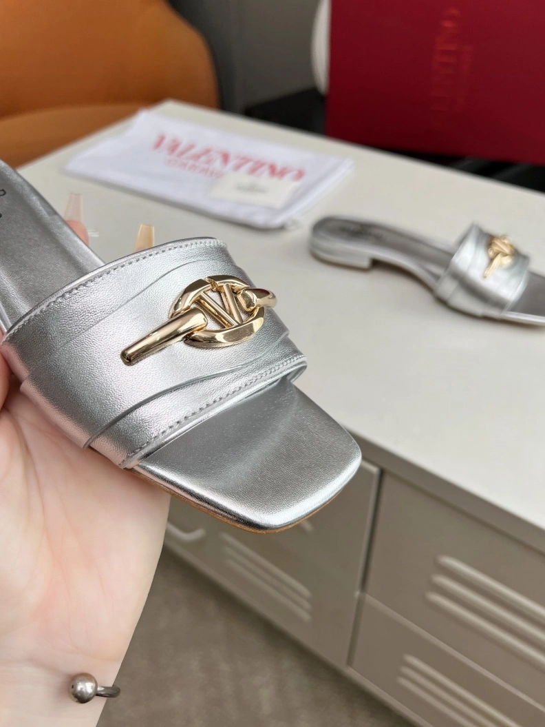 EyeCatching Vxlxntino Sandals 229735