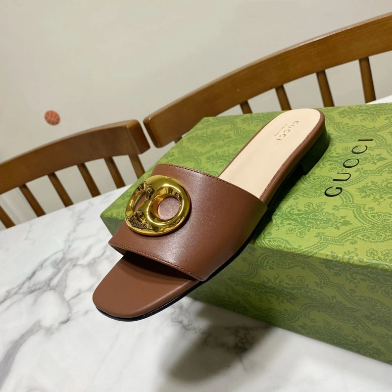 Fashionable Gxccx Sandals 157566