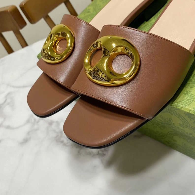 Fashionable Gxccx Sandals 157566