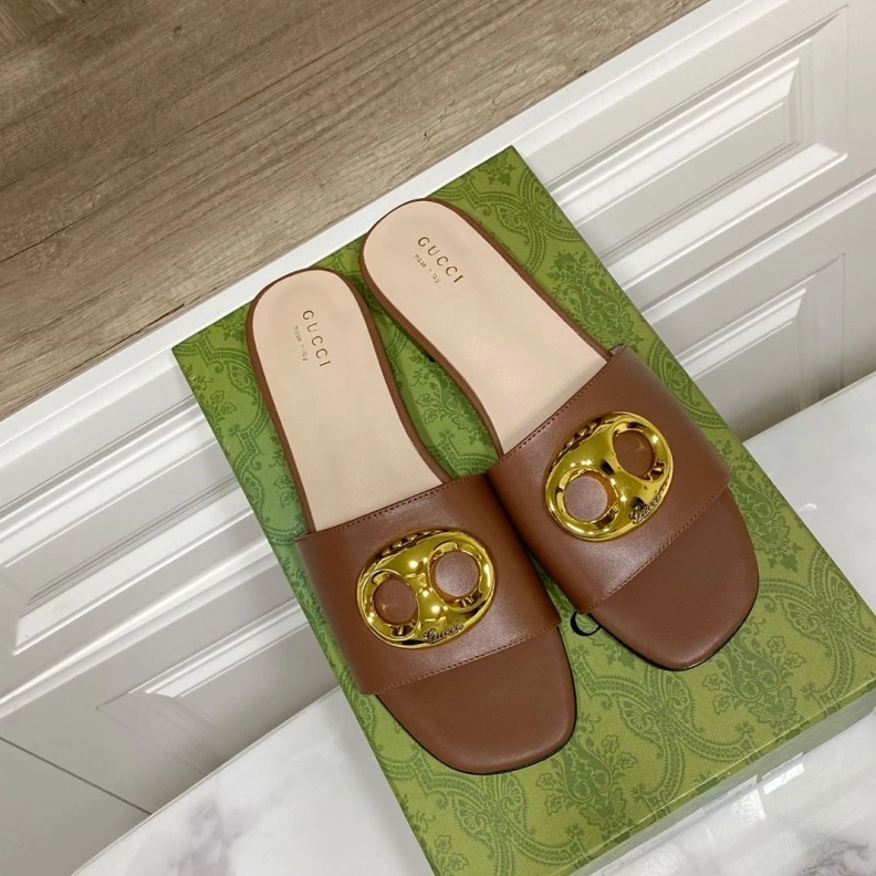 Fashionable Gxccx Sandals 157566
