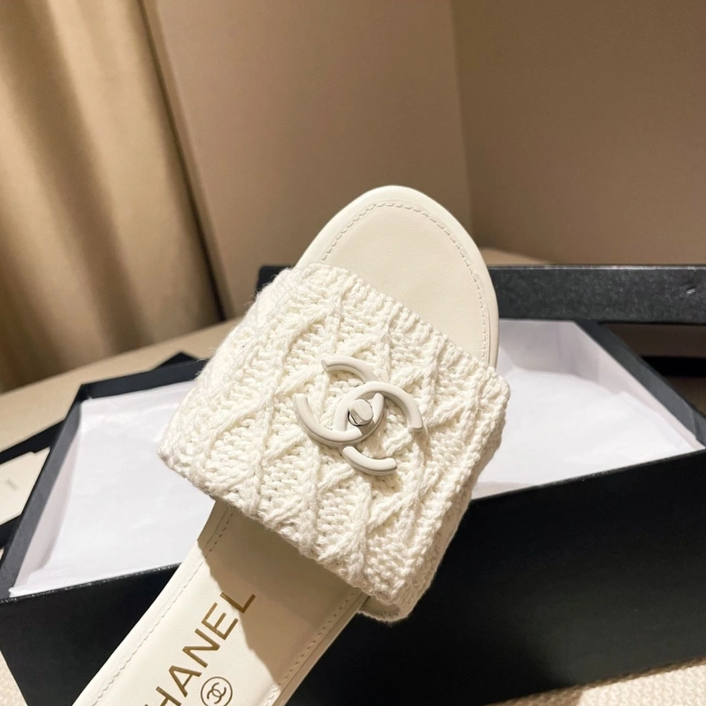 Chxnxl Slippers GoAnywhere 120054