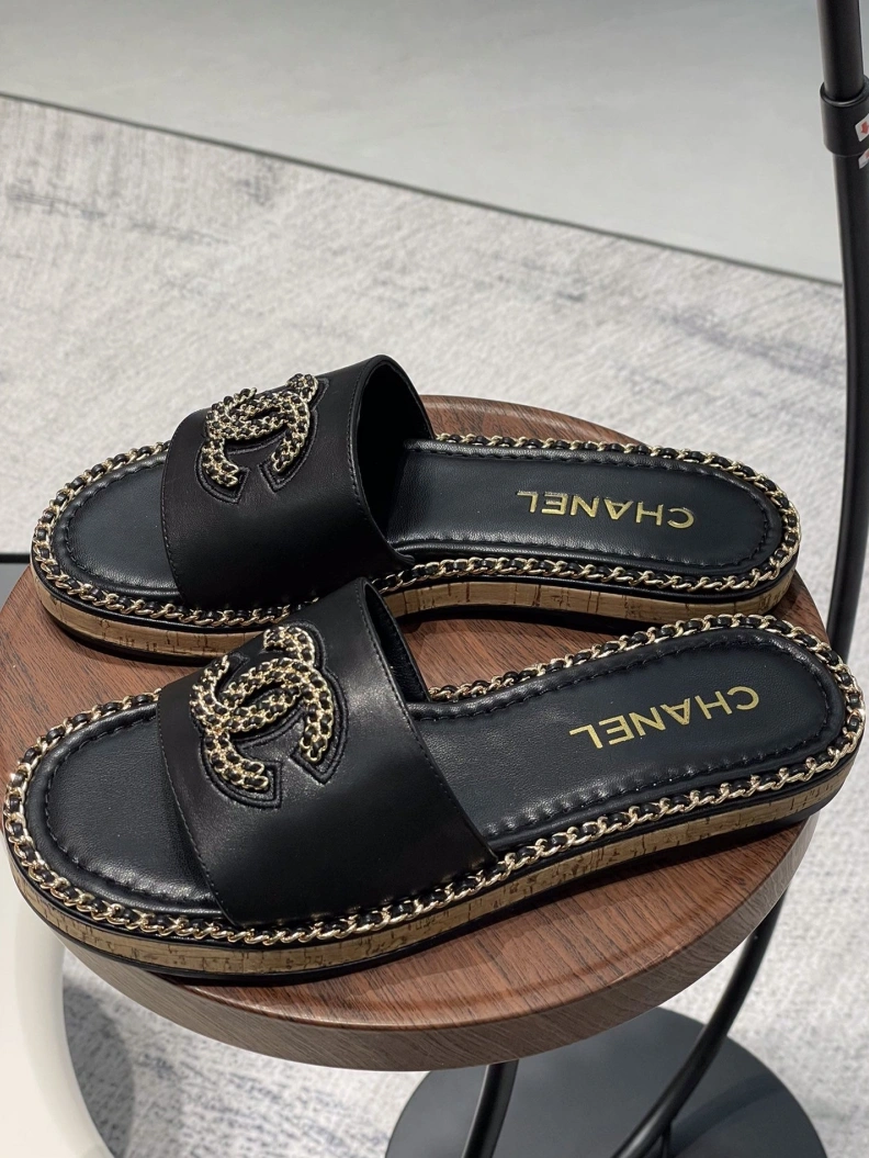 Comfortable Chxnxl Slippers 120041