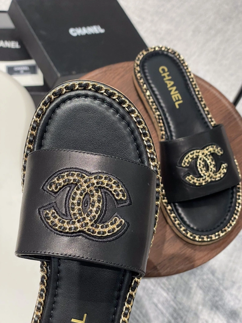 Comfortable Chxnxl Slippers 120041
