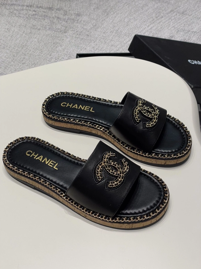 Comfortable Chxnxl Slippers 120041