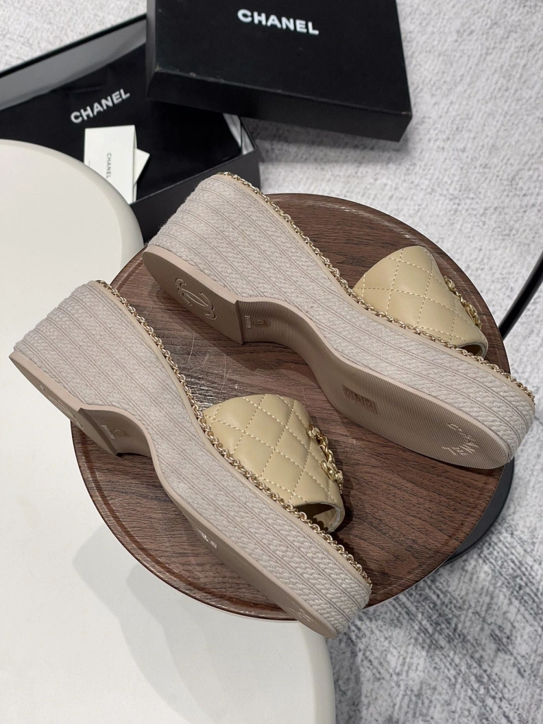 Chxnxl Slippers EyeCatching 120047